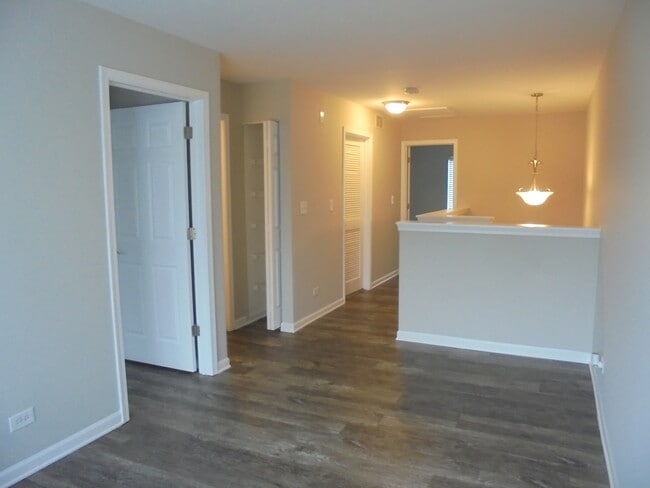 Building Photo - 674 Lincoln Station Dr