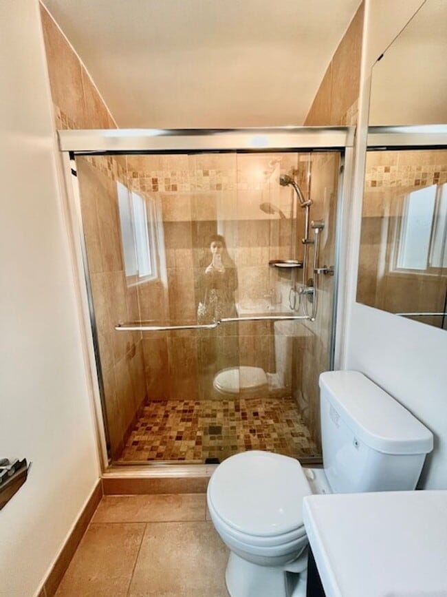 Building Photo - 8308 Whitman Dr