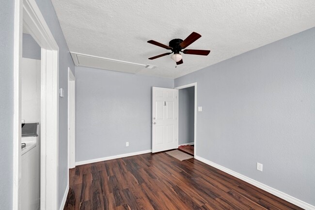 Building Photo - 1009 Witter St