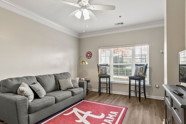 Building Photo - Nice 2 Bed 2 Bath Available Fall 2026!