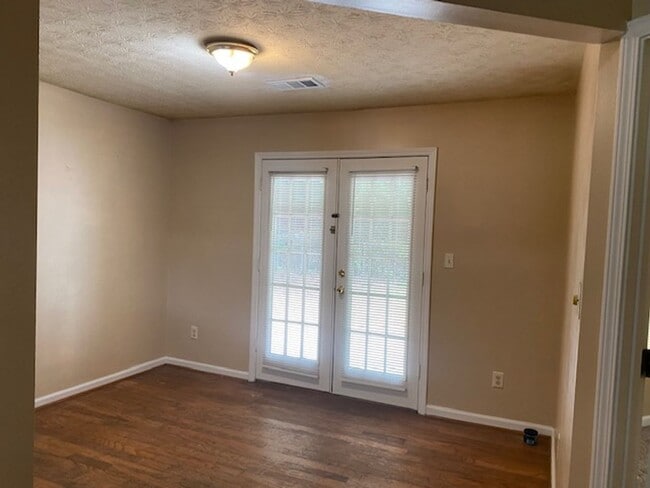 Building Photo - Ranch style home in Stockbridge