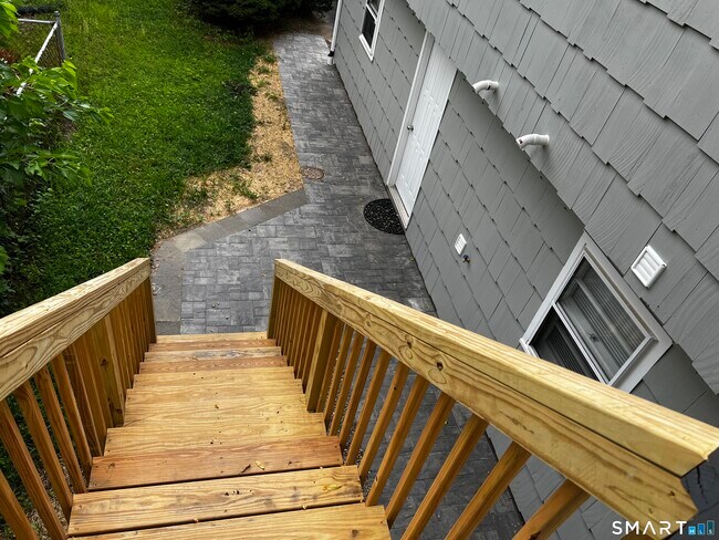 Building Photo - 485 Peet St