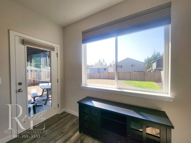 Building Photo - Modern ADU with Private Entrance, Natural ...