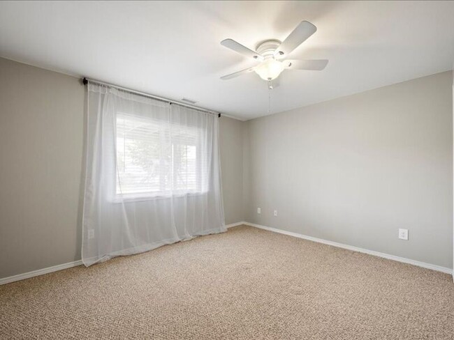 Building Photo - 263 Brookwood Loop