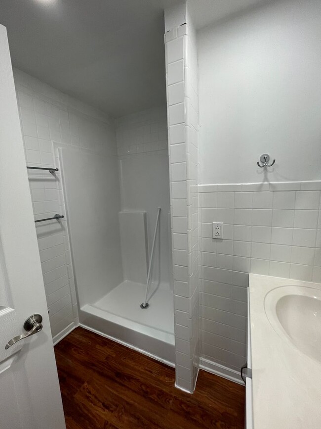 Building Photo - Adorable Chickamauga House