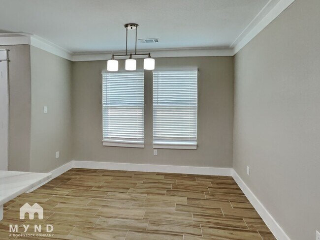 Building Photo - 5736 Lone Star Cir