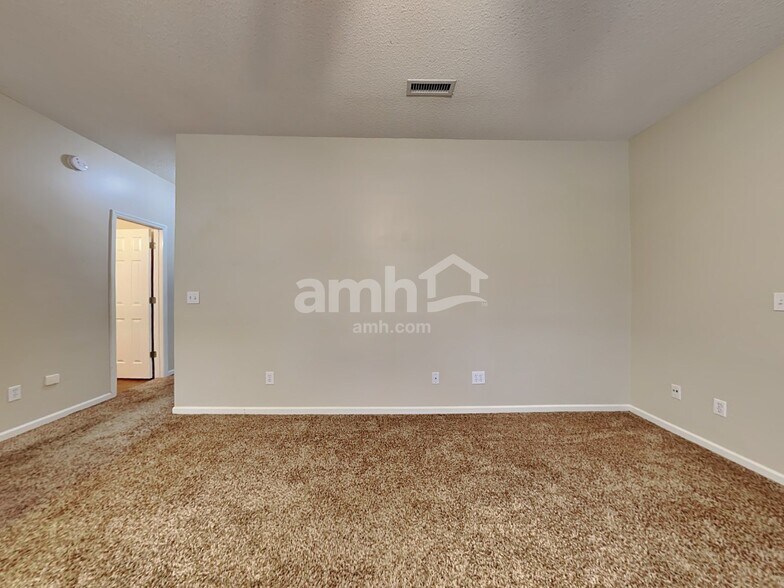 Building Photo - 106 Guildford Dr