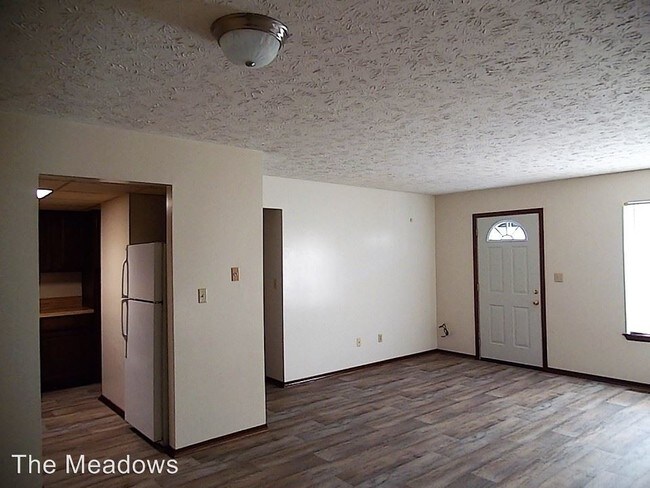 Building Photo - 1501 Meadow Trace Dr