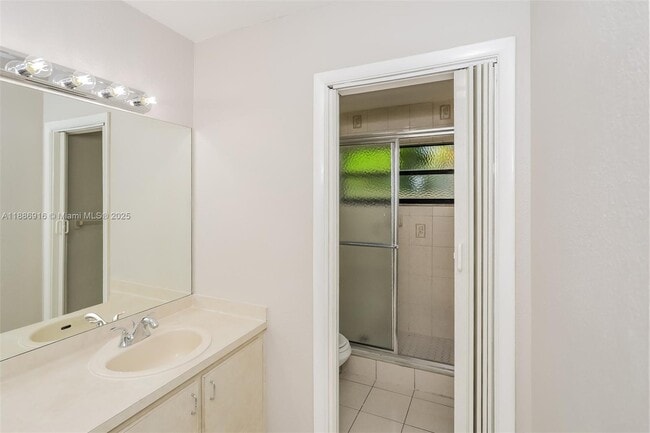 Building Photo - 2904 NW 67th Ct