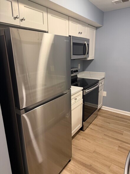 Building Photo - 5708 Shadwell Ct