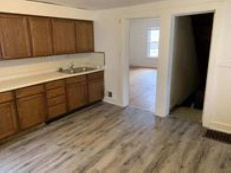 Building Photo - 521 E Mifflin St