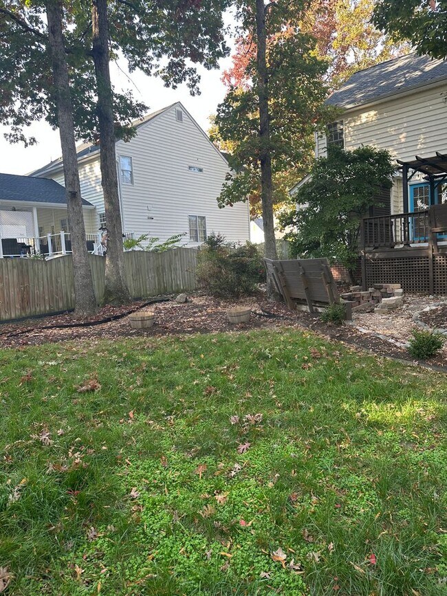 Building Photo - 3000 Sandy Bluff Pl