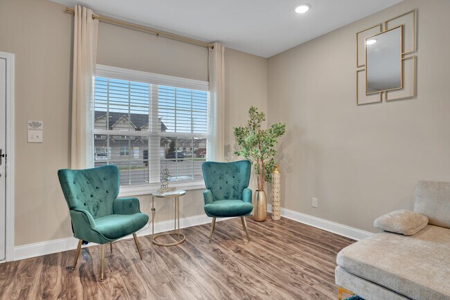 Building Photo - 541 New S Dr