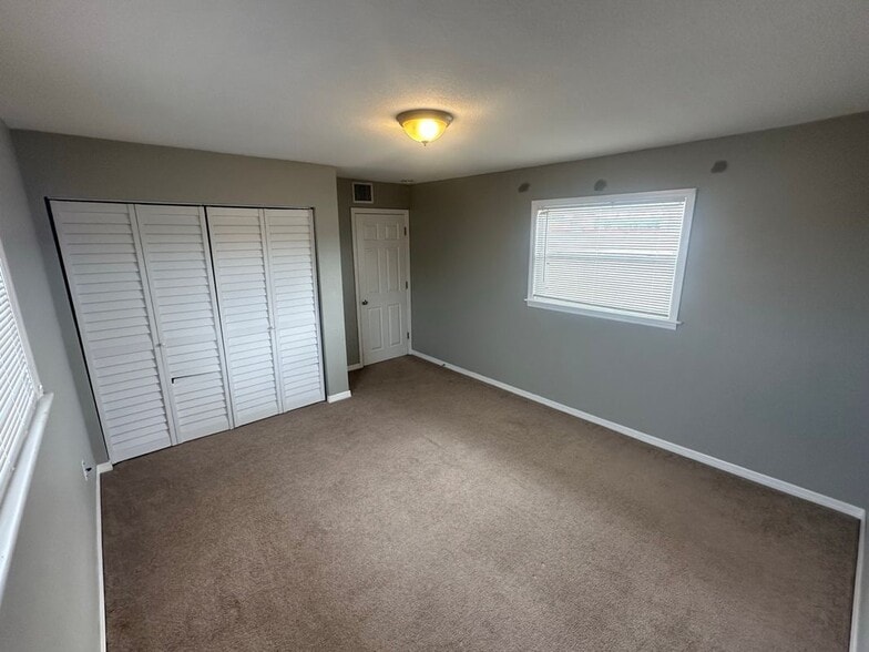 Building Photo - 1221 Court St