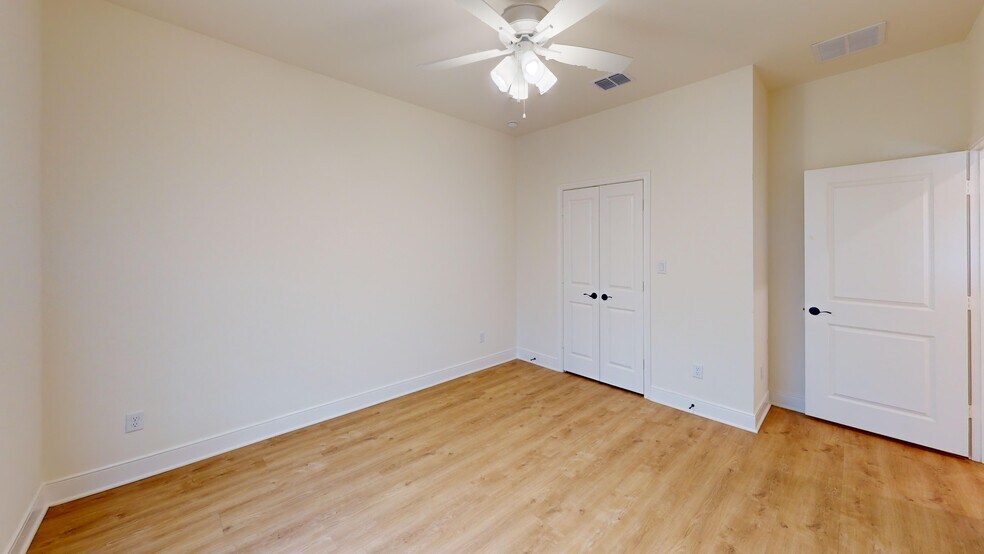 Guest Bedroom 2 - 6618 Bendale Dr