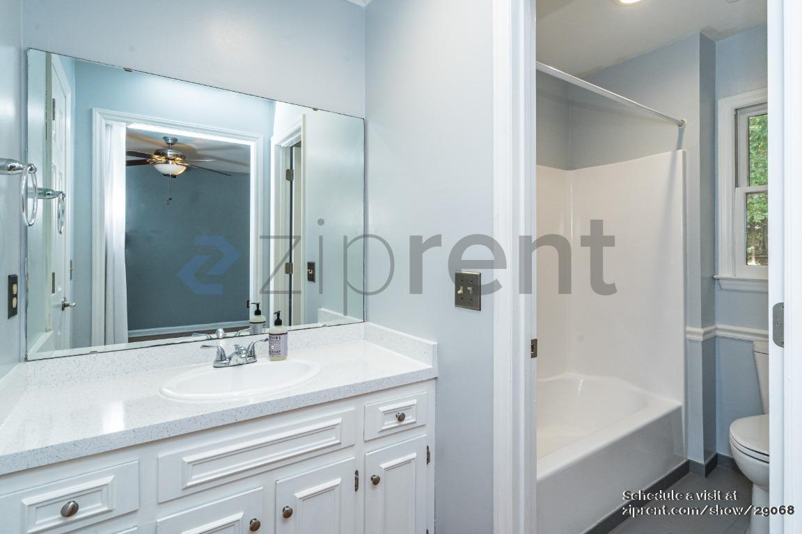 Building Photo - 3633 Meadow Creek Ln