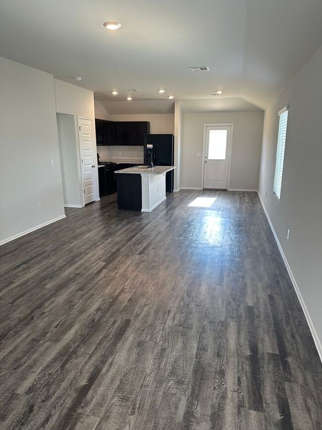 Building Photo - *Pre-leasing* BRAND NEW Three Bedroom | Tw...