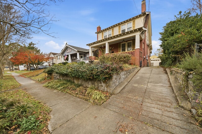 Building Photo - 710 Georgia Ave