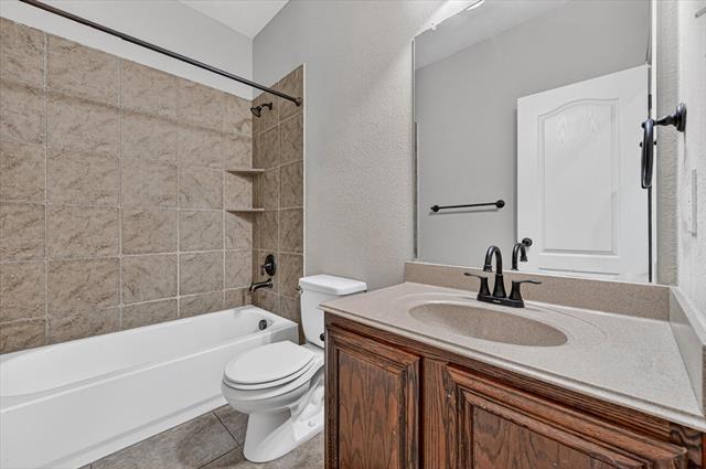Building Photo - 8204 Tierra Del Sol Rd