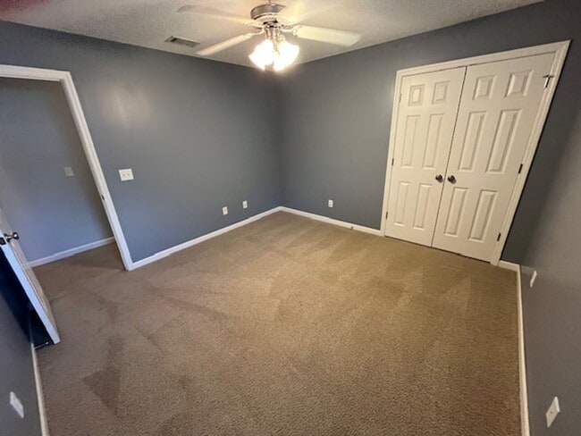 Building Photo - Spacious 4-Bedroom Home with Modern Comforts in Valdosta