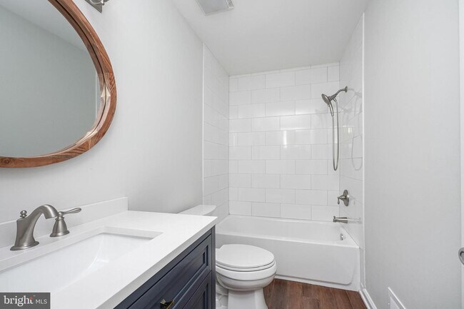 Building Photo - 37 Arrowwood Ct