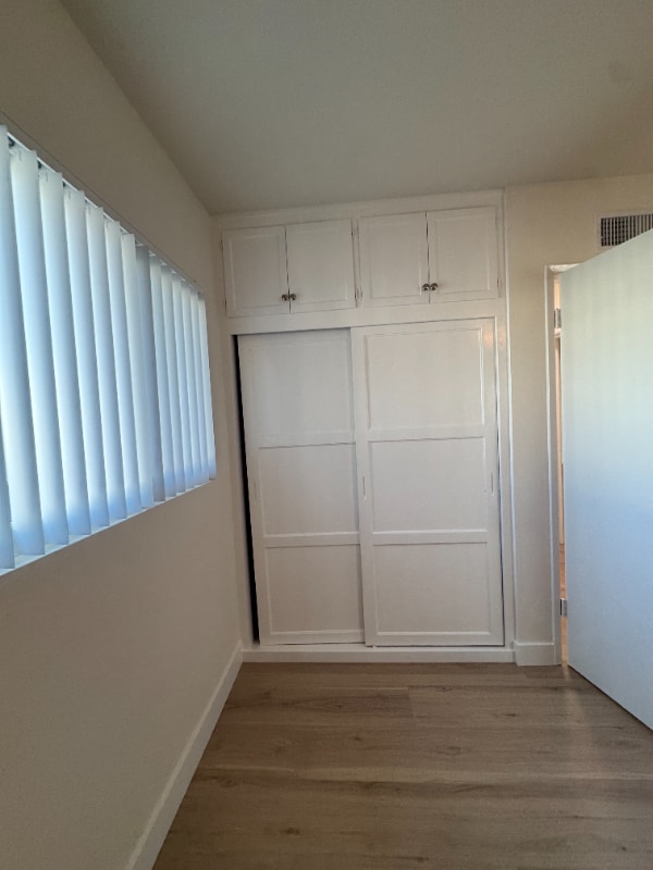 Building Photo - 283 S El Molino Ave