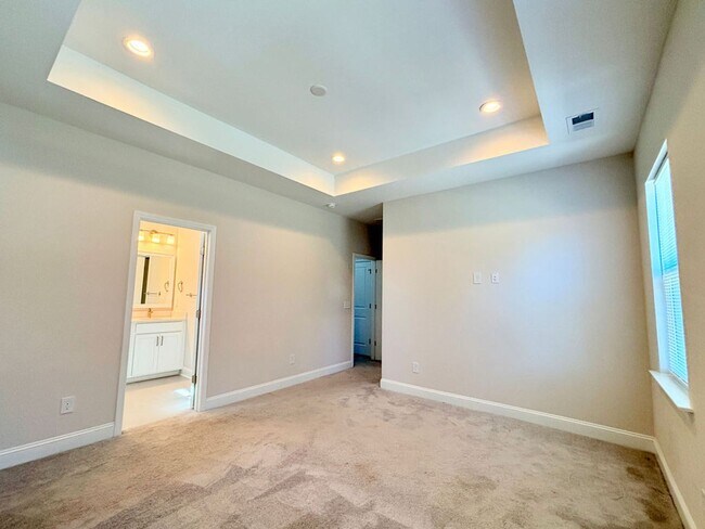 Building Photo - Available now. Beautiful 3 BR/2.5 BA New C...