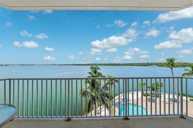 Building Photo - 8800 Bay Pines Blvd