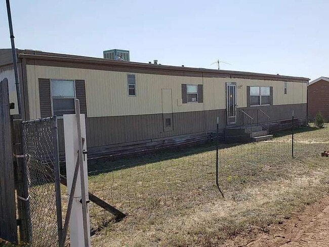 Building Photo - 10977 N Log Rd