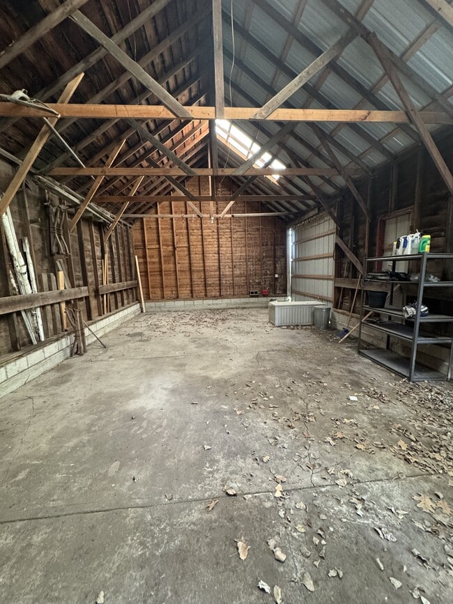 Building Photo - 1527 Marquis Rd