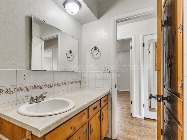 Building Photo - 219 Boston St