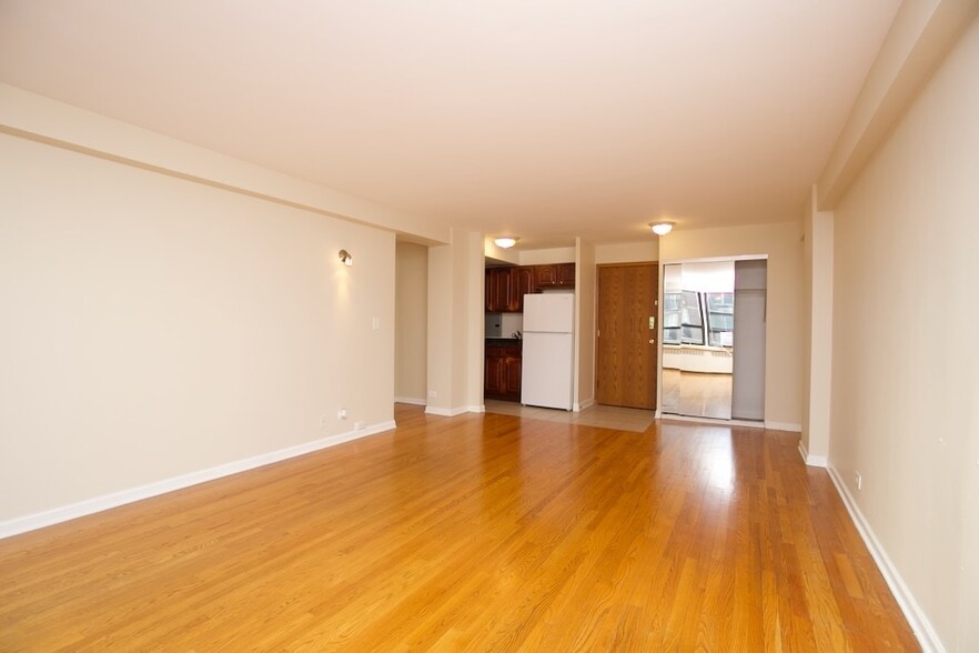 Building Photo - 4180 N Marine Dr