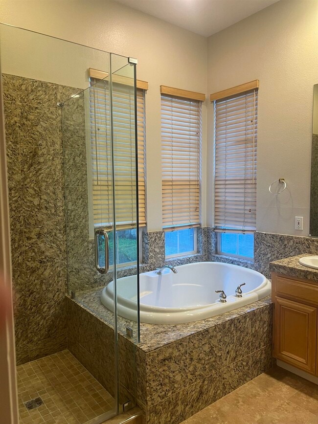 Building Photo - 2133 Watercress Pl