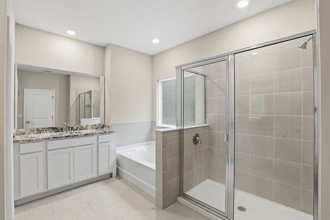 Building Photo - Finley Woods 4 bedroom 3 bath.