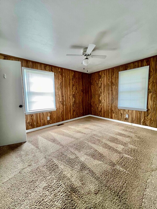 Building Photo - 143 Shenandoah Dr