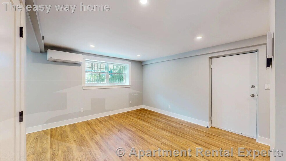 Building Photo - 132 Sherman St