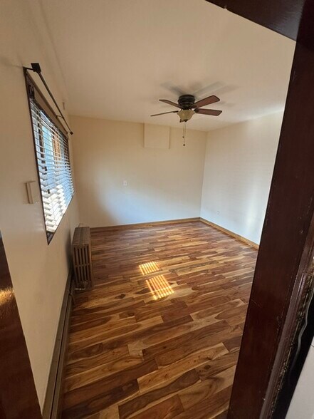 Living room - 109 Plymouth Ave
