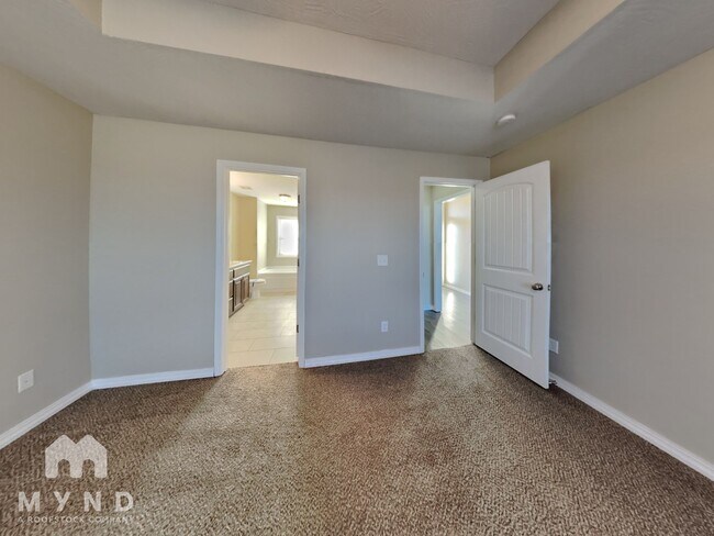 Building Photo - 5697 W Alexa Ln