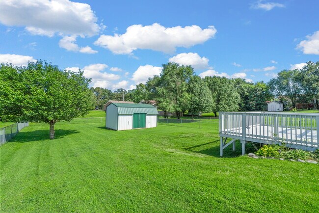 Building Photo - 1307 Chucker Dr