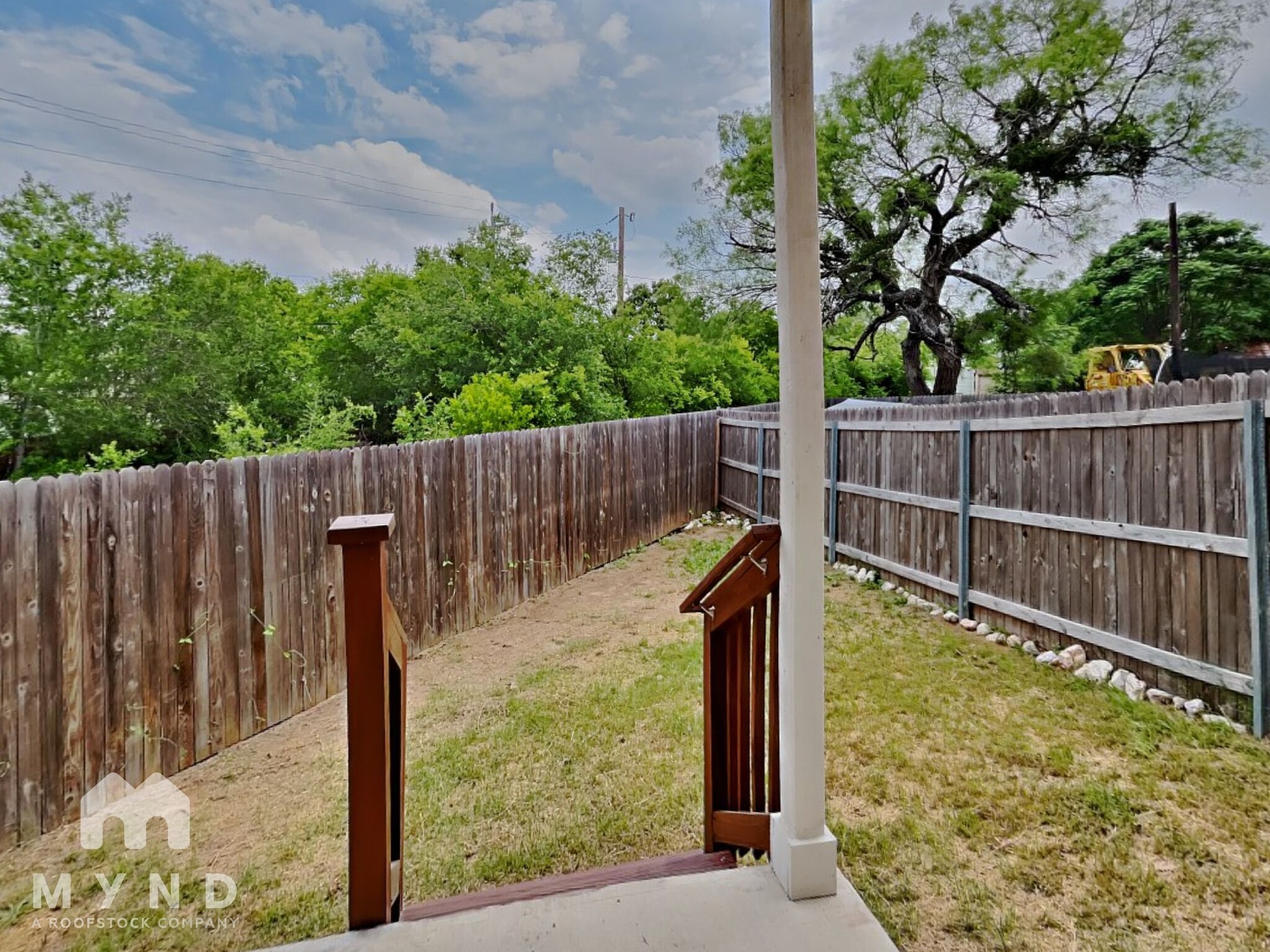 Building Photo - 2230 Sandlewood Cv