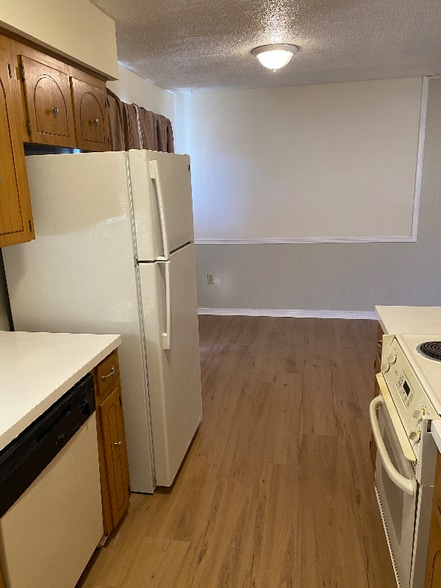 Building Photo - 9006 Woodbine Dr