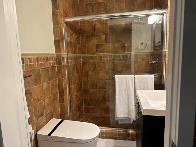 Building Photo - 1820 Bel Air Ave