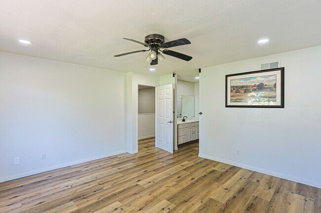 Building Photo - 3440 W Park Balboa Ave