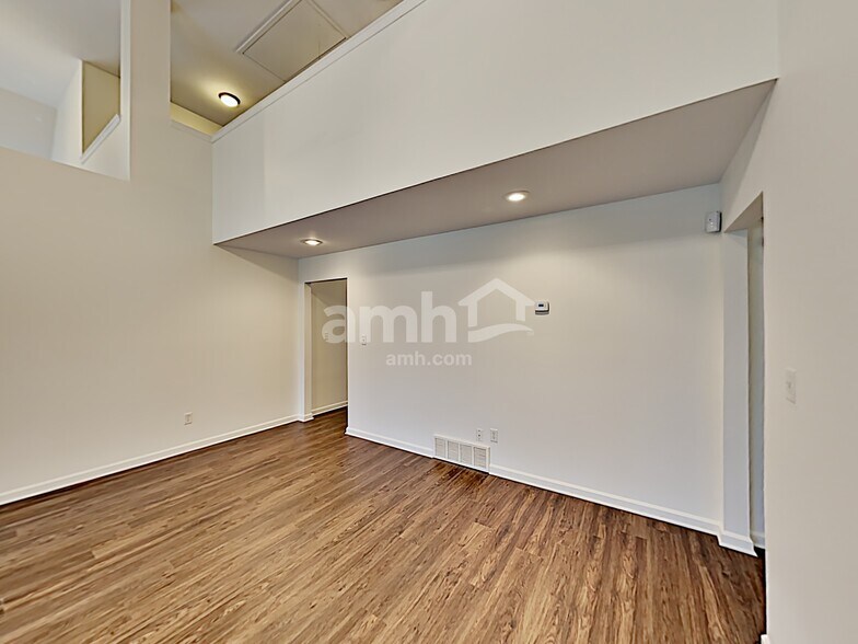 Building Photo - 11216 Arlington Trace Dr