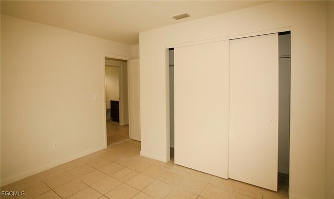 Building Photo - 122 Gordon Ave S