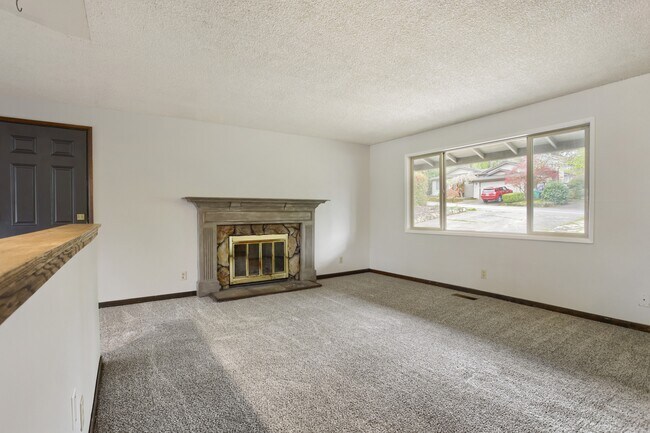 Building Photo - 1707 SW Binford Lake Pkwy