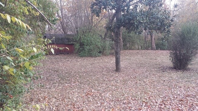 Building Photo - Large 2 Story Home 2540 SFT 3 Bed 2 Bath Home