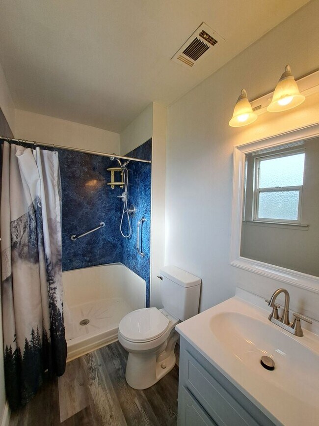 Building Photo - Single-Level Clovis Home with 3 Bedrooms, ...