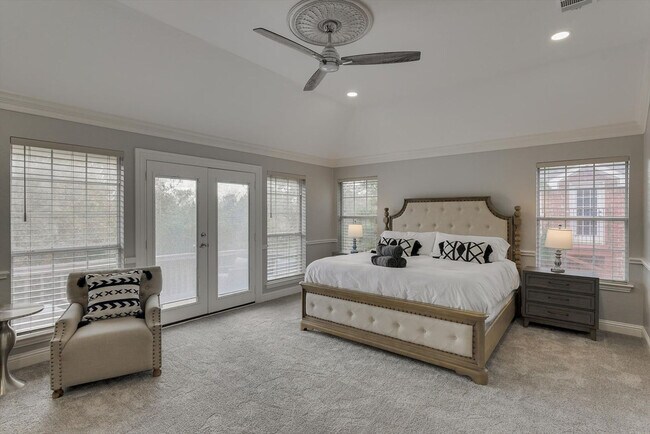 Building Photo - 2010 Indian Trail