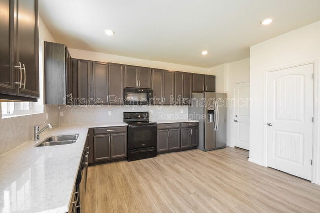 Building Photo - 5926 N Orleans St